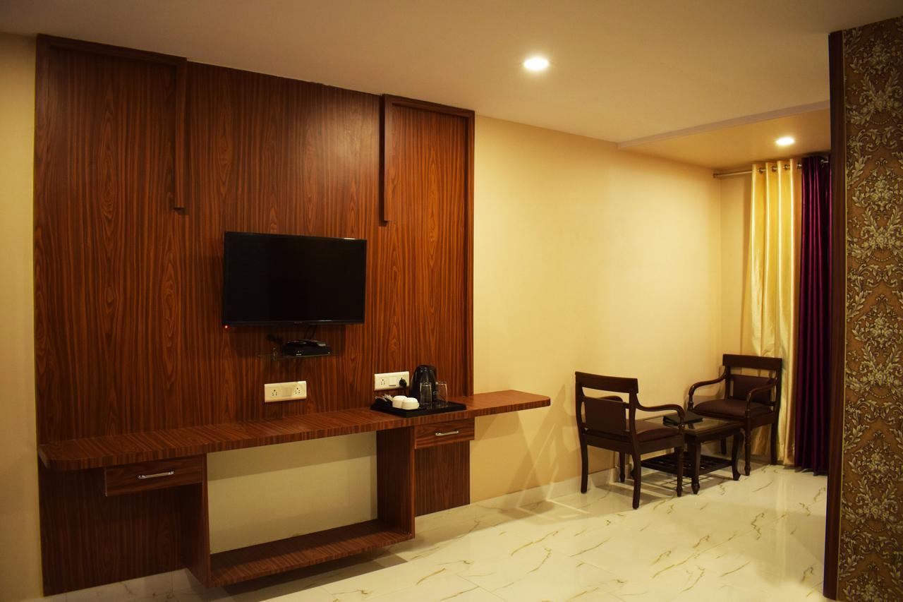 Hotel New Majestic Adźmer Zewnętrze zdjęcie